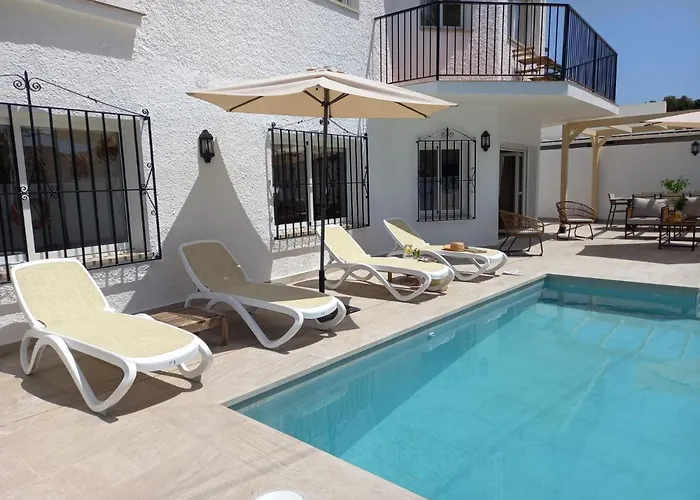 El Algarrobo * Nerja