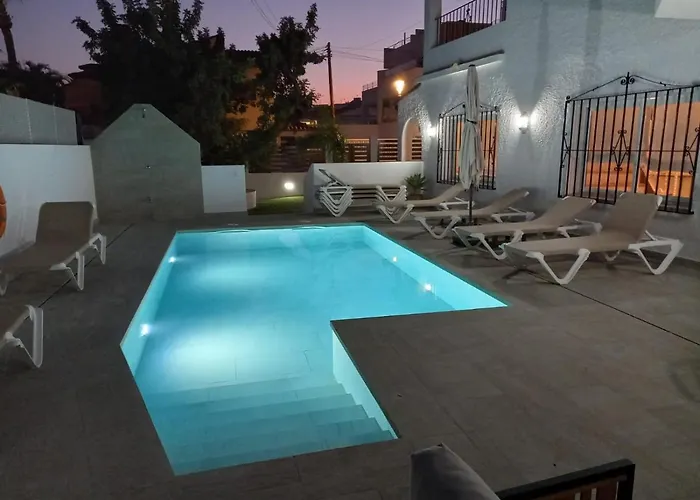 ヴィラ El Algarrobo *